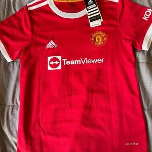 Manchester United 21/22 Home Kit KIDS